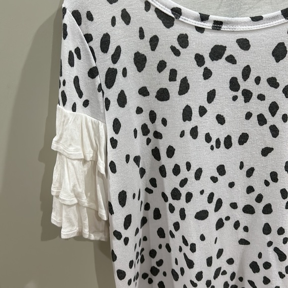 Top - Picture 2 of 3